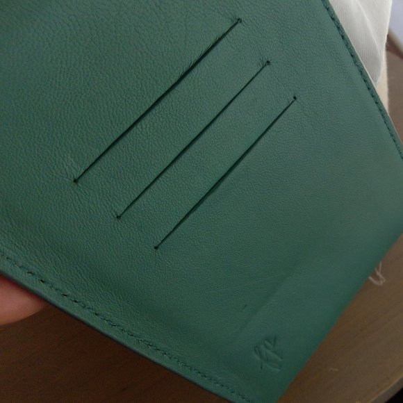 Cross Body Leather Slip Pocket Wallet NWOT - Picture 3 of 4